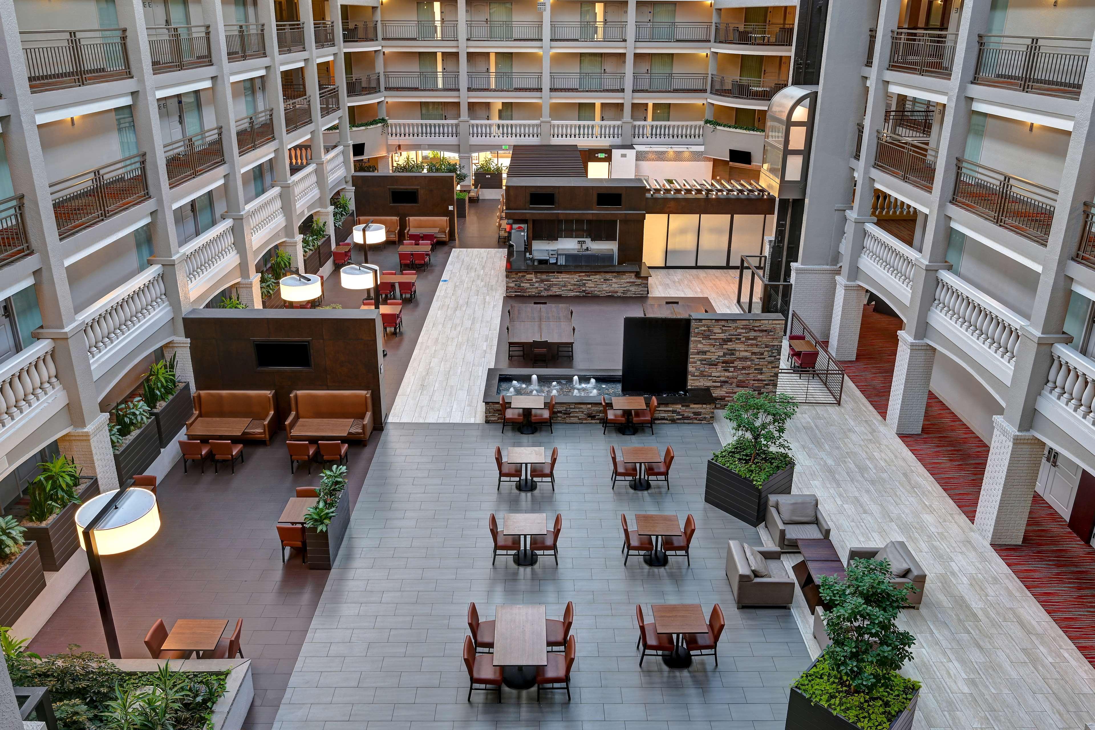 Embassy Suites By Hilton Colorado Springs Buitenkant foto
