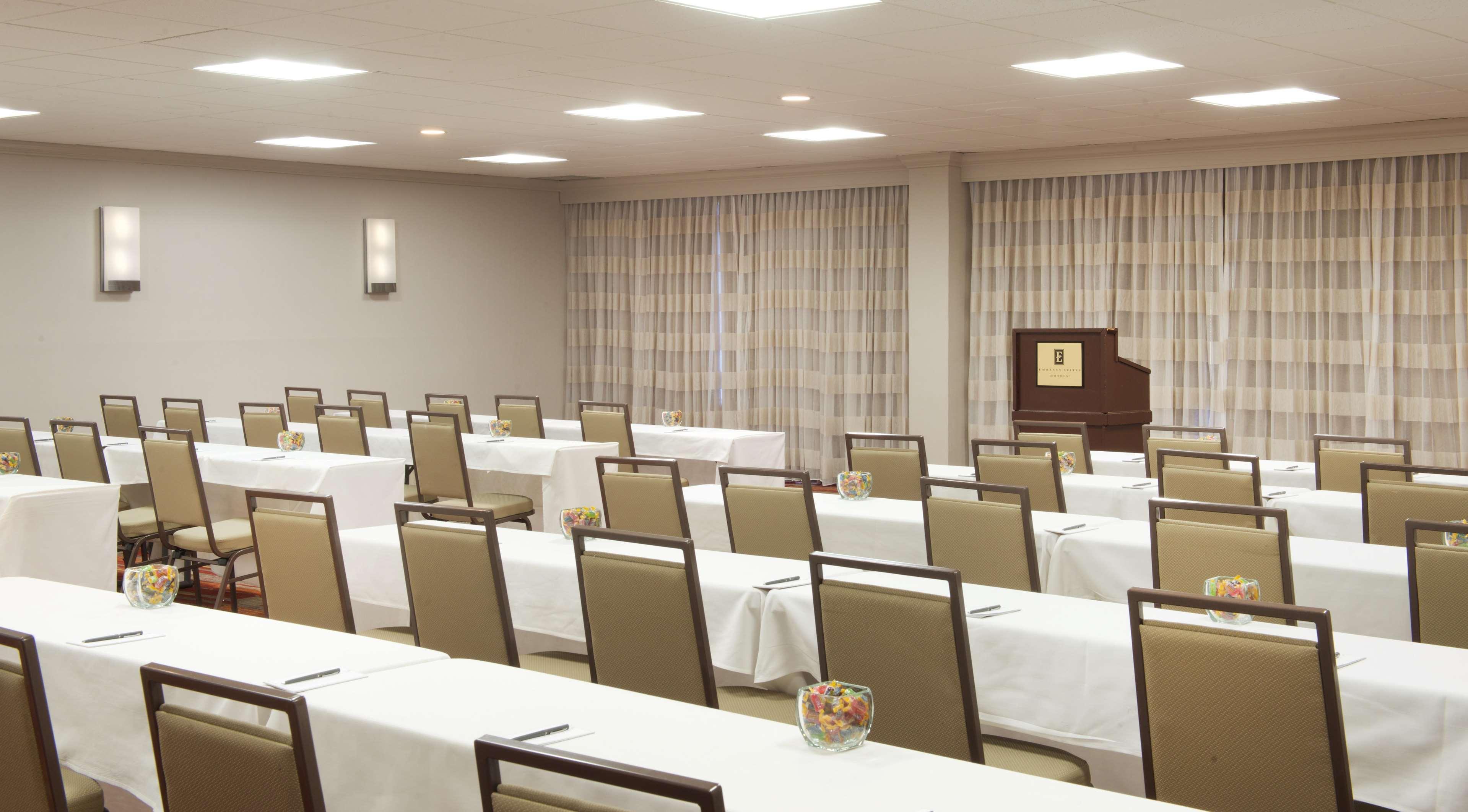 Embassy Suites By Hilton Colorado Springs Buitenkant foto
