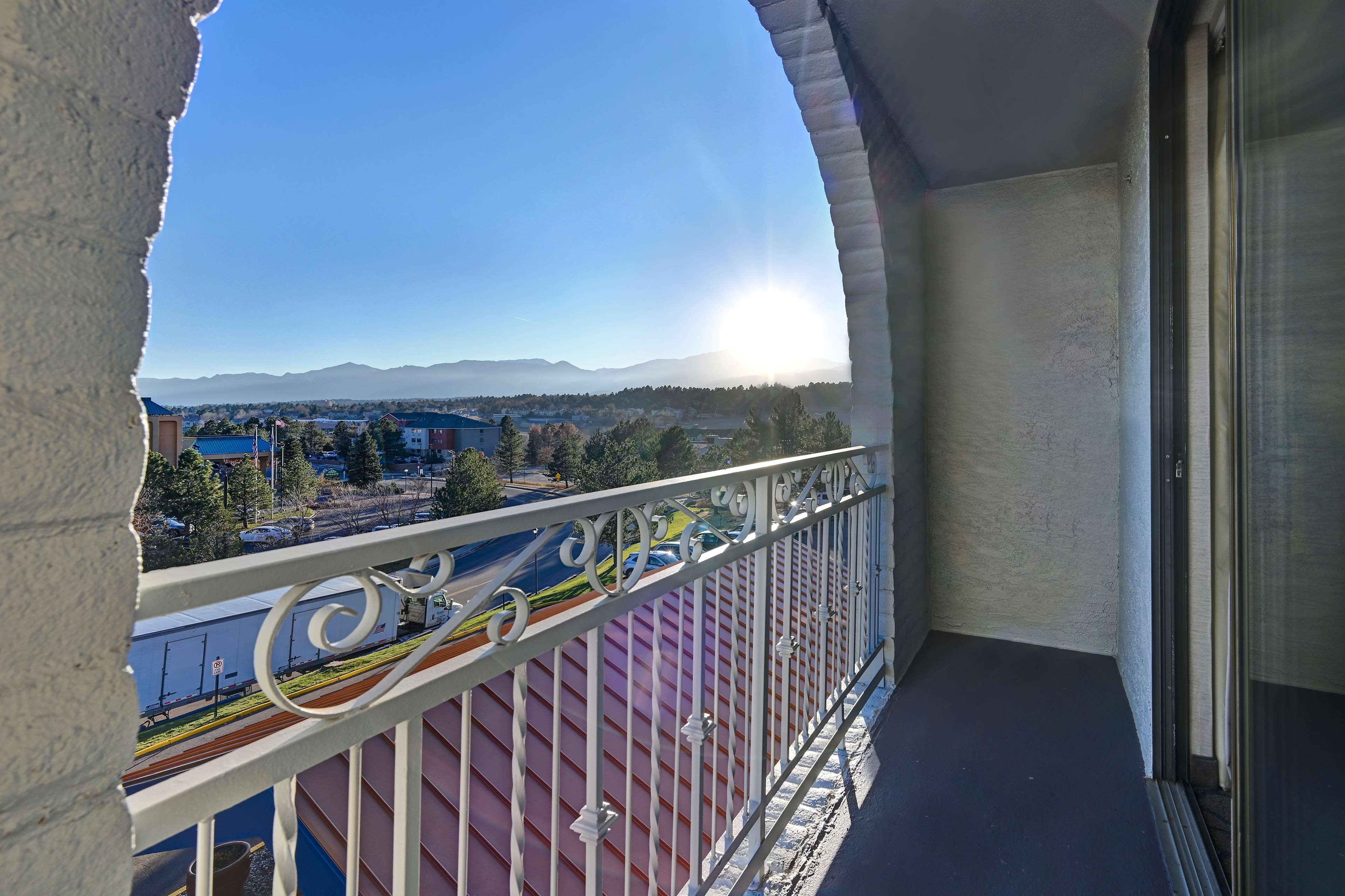 Embassy Suites By Hilton Colorado Springs Buitenkant foto