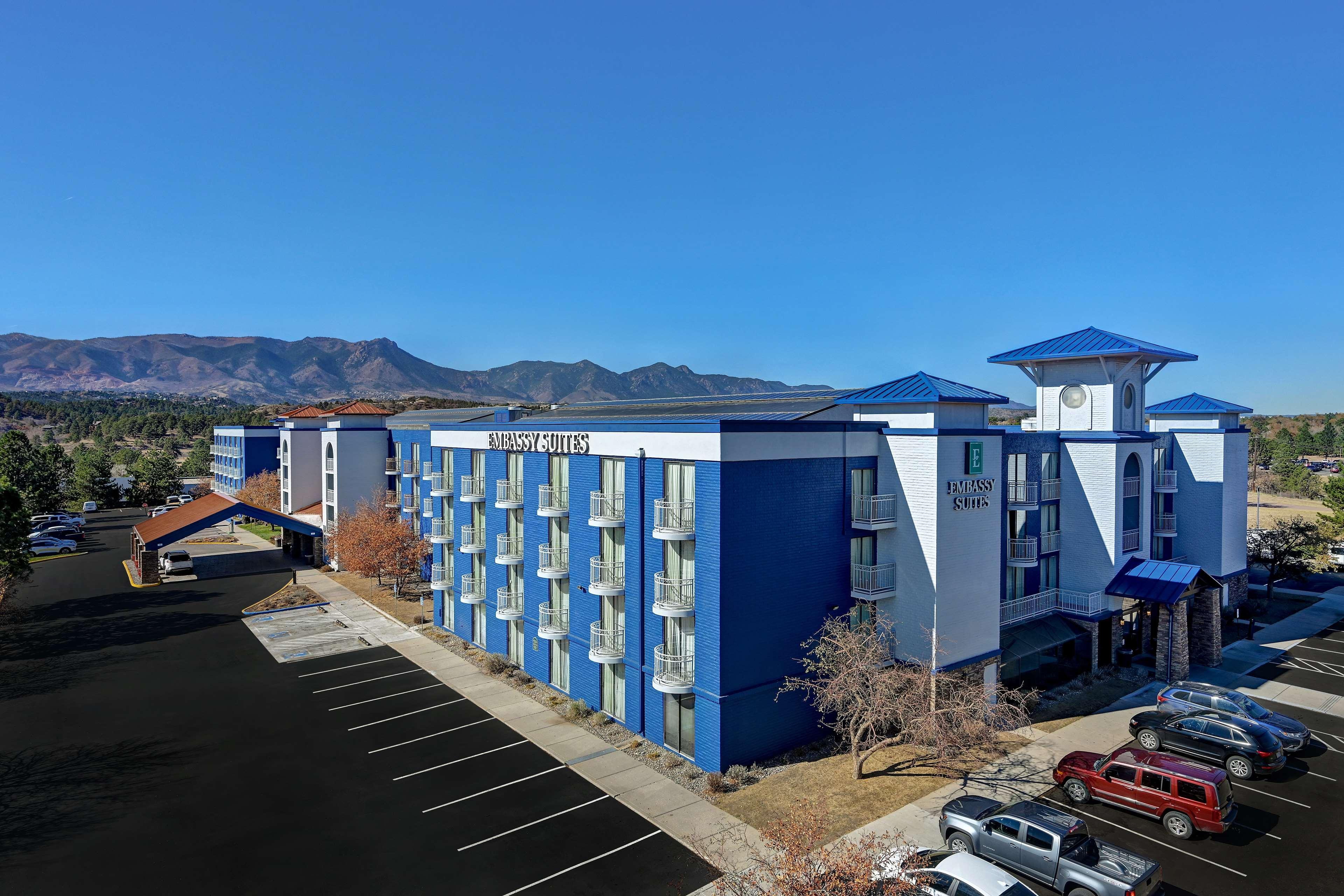 Embassy Suites By Hilton Colorado Springs Buitenkant foto