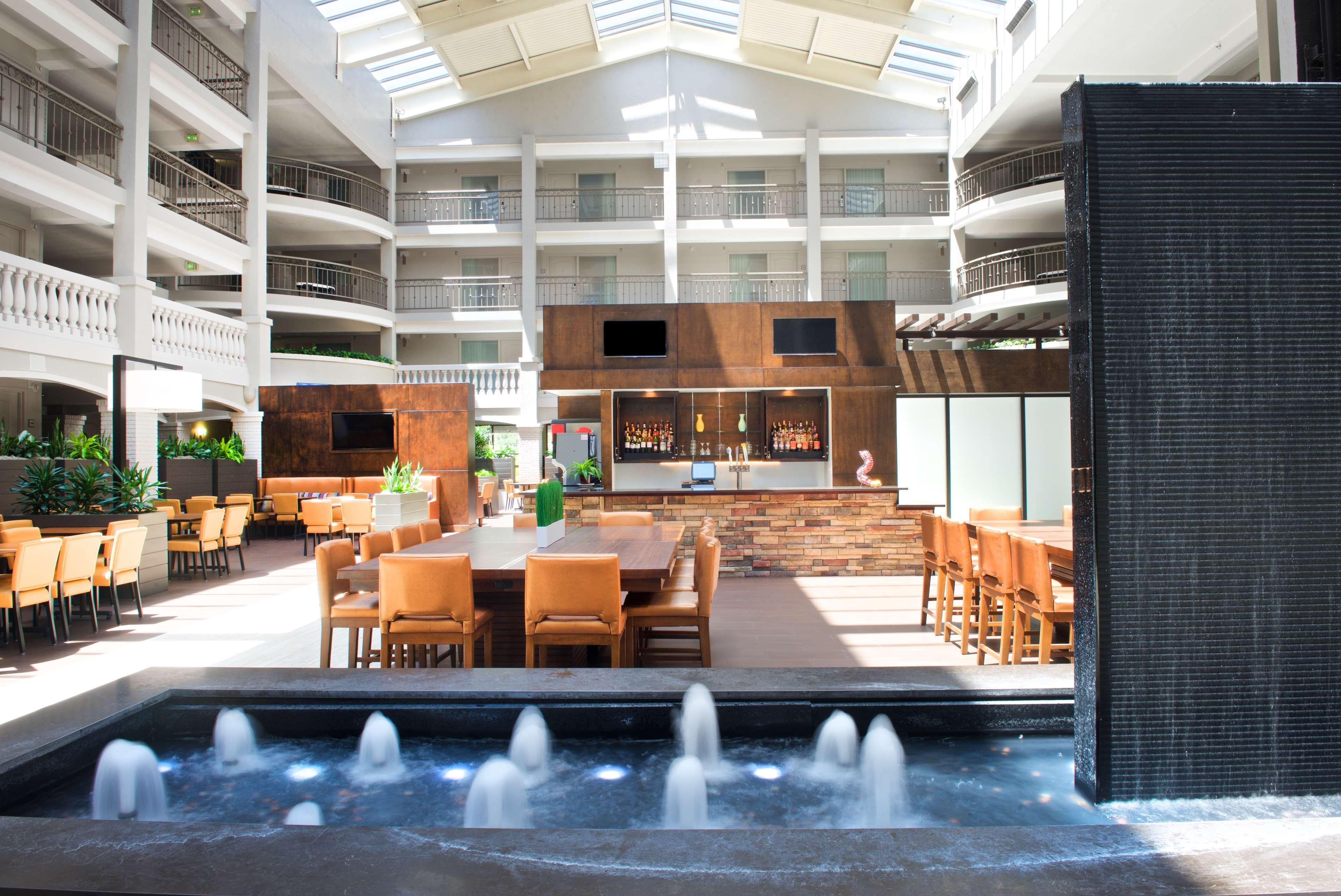 Embassy Suites By Hilton Colorado Springs Buitenkant foto