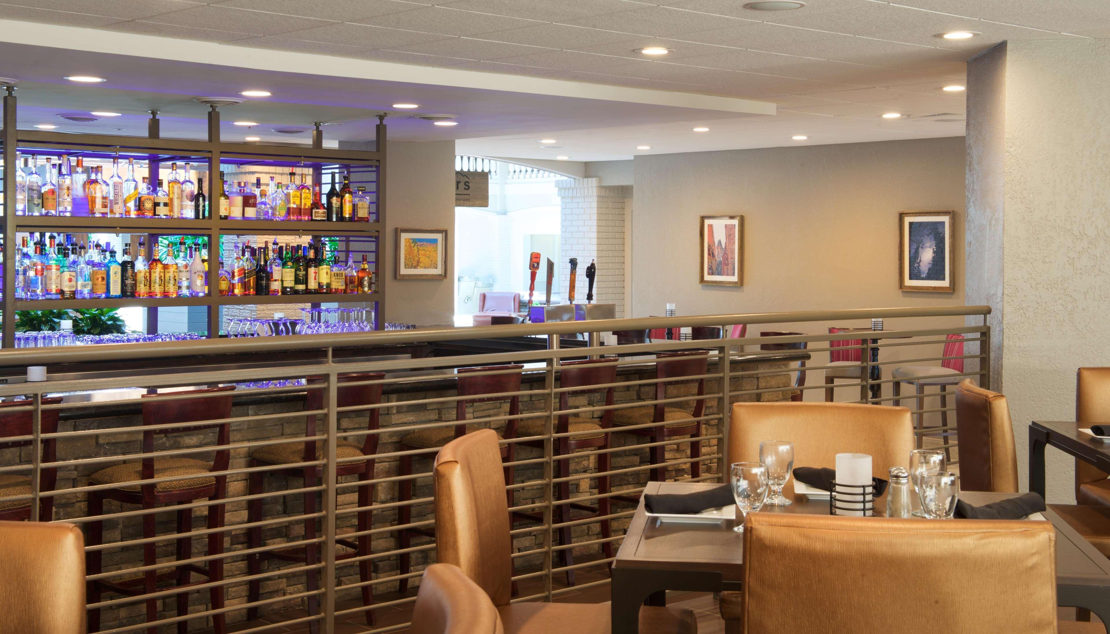 Embassy Suites By Hilton Colorado Springs Buitenkant foto