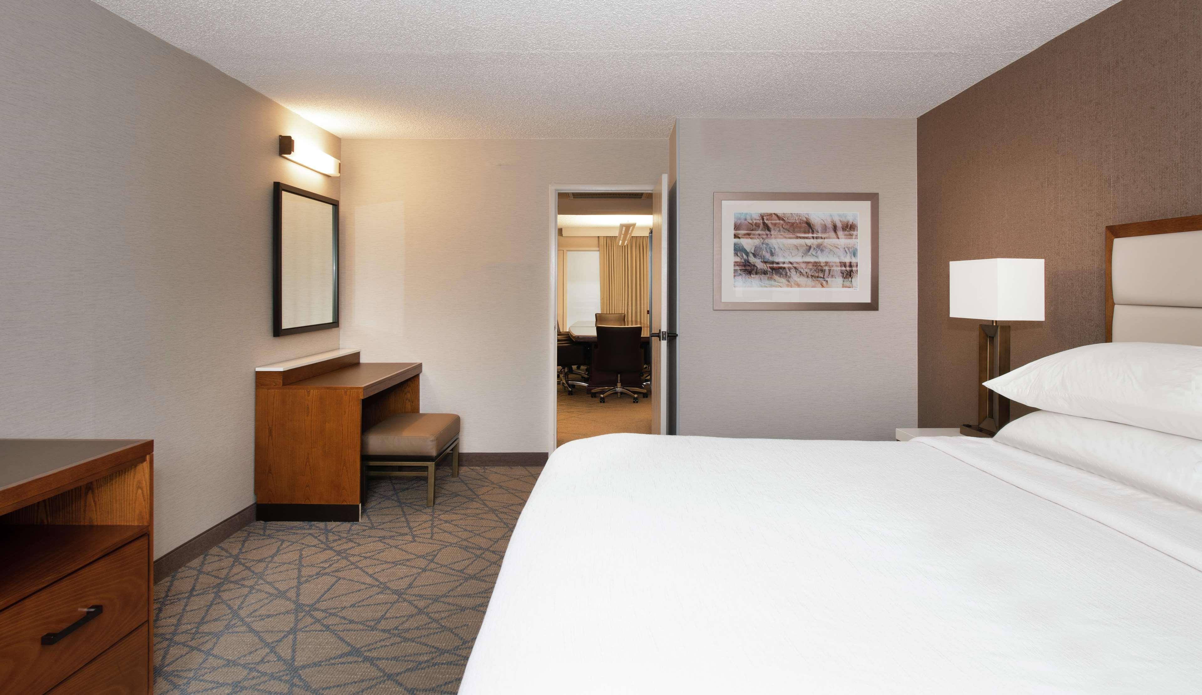Embassy Suites By Hilton Colorado Springs Buitenkant foto