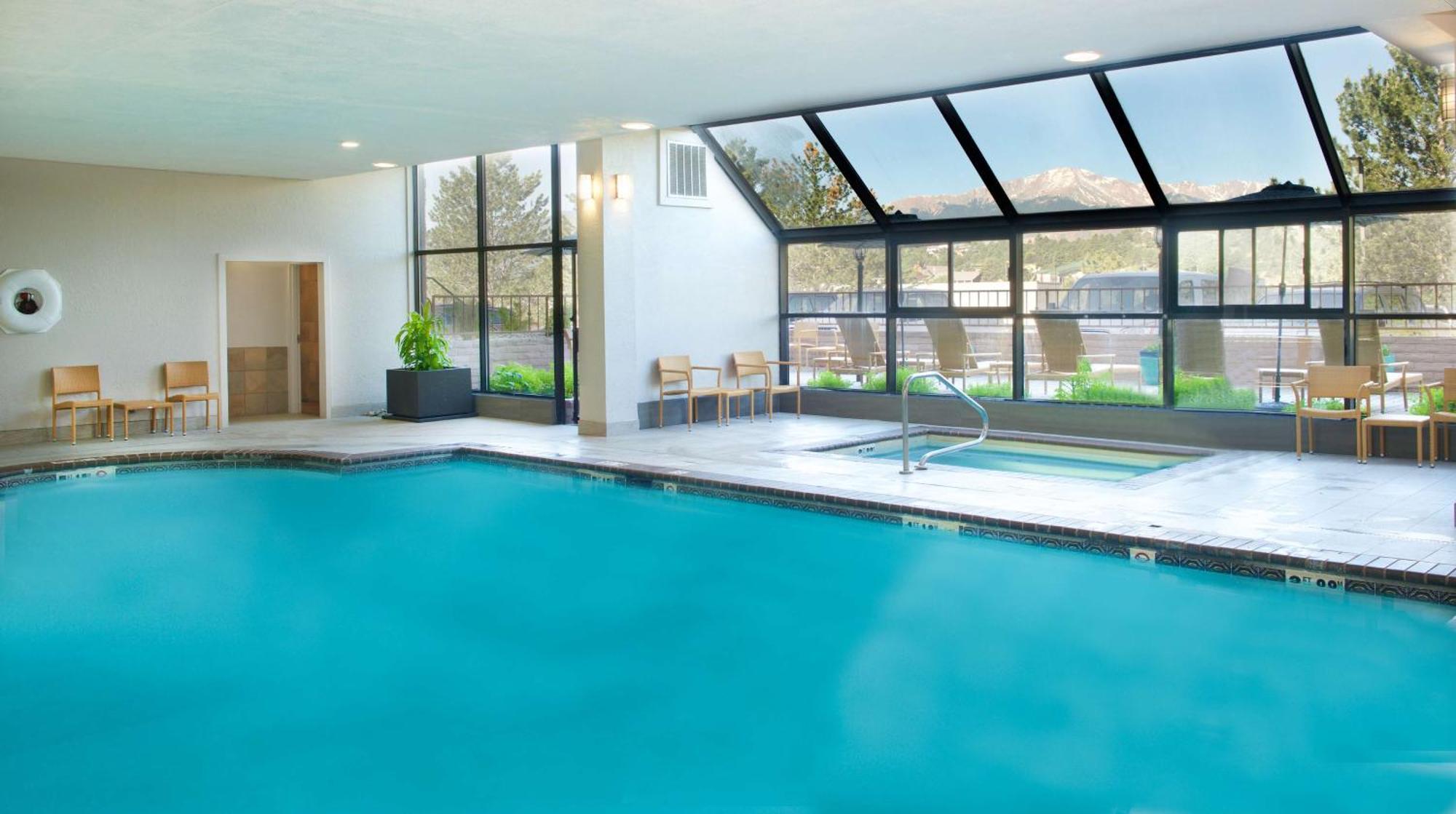 Embassy Suites By Hilton Colorado Springs Buitenkant foto